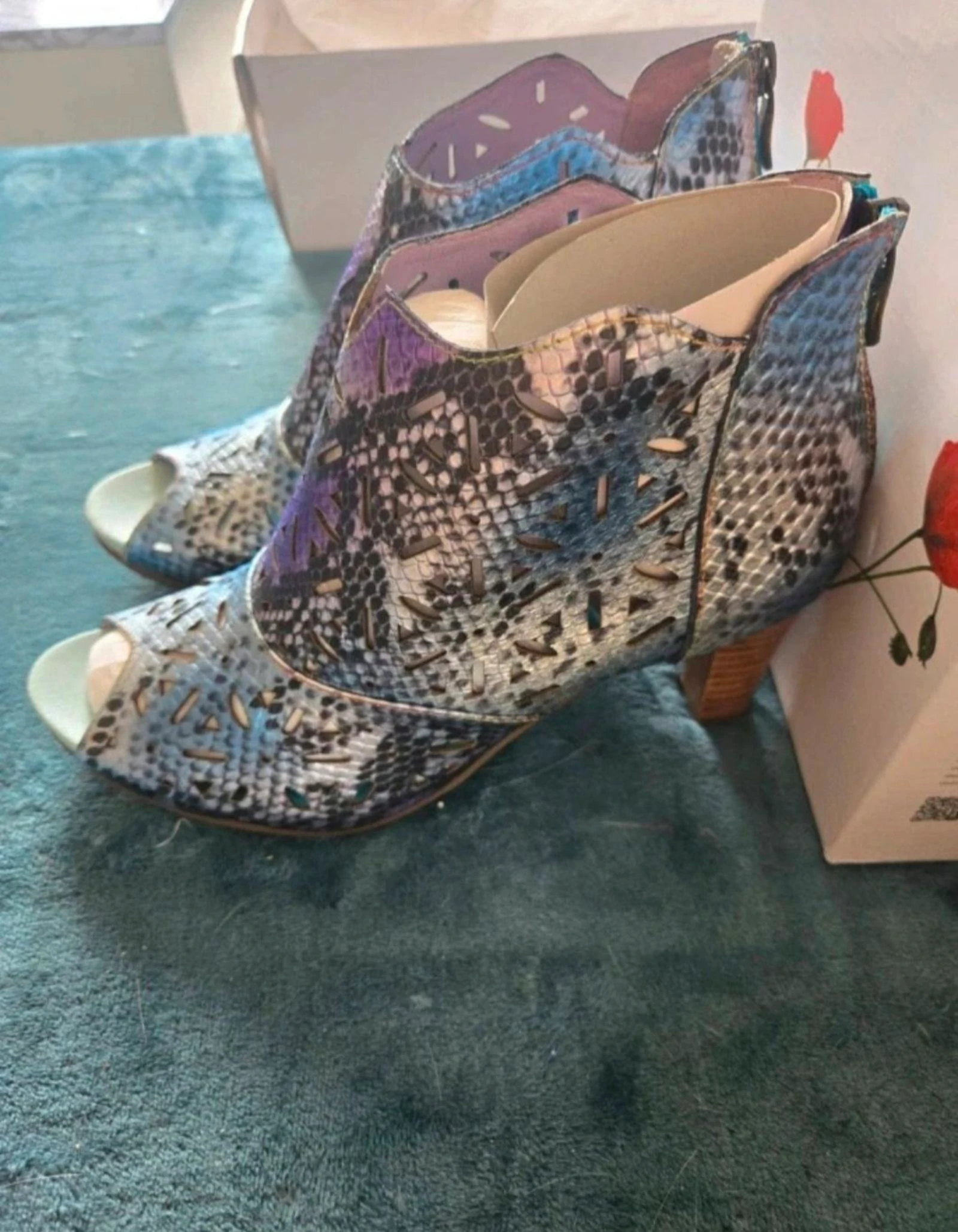 Zapatillas Laura Vita nuevas talla 40 – photo 3